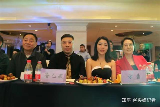 中国国际新闻:中国国际新闻杂志社十周年庆典胜利召开