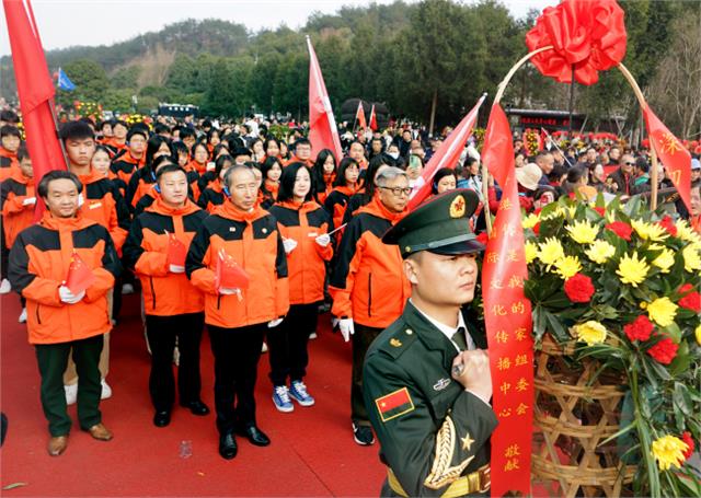 “同升一面旗、同唱一首歌——新香港好少年伟人故里湖南行”爱国爱港主题教育活动在湖南举行