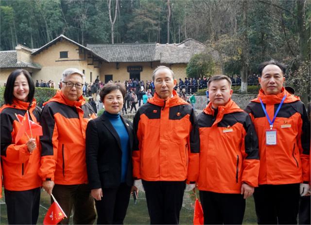 “同升一面旗、同唱一首歌——新香港好少年伟人故里湖南行”爱国爱港主题教育活动在湖南举行