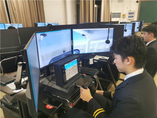 奋楫争先 勇立潮头——安阳工学院航空特色助力安阳低空经济发展