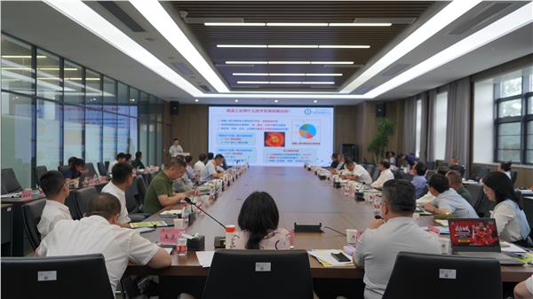 图片3.JPG 喀什绿色能源基地项目专题研讨会在佛山召开 政企产学研共绘南疆新能源发展蓝图