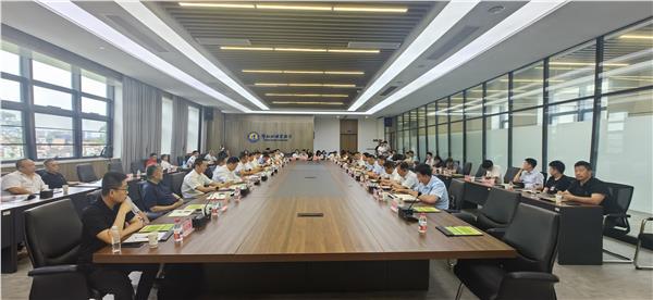 图片4.JPG 喀什绿色能源基地项目专题研讨会在佛山召开 政企产学研共绘南疆新能源发展蓝图