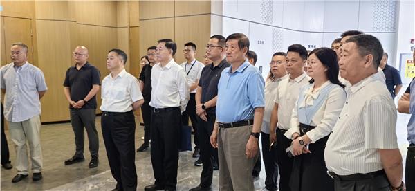 图片13.JPG 喀什绿色能源基地项目专题研讨会在佛山召开 政企产学研共绘南疆新能源发展蓝图