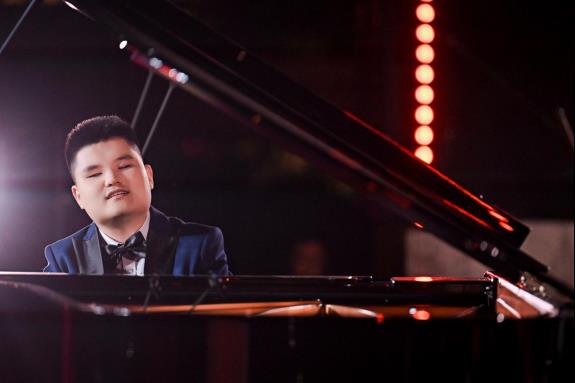 9.JPG 龙宇翔出席“黄河之声·世纪回响”纪念中华人民抗日战争暨世界反法西斯战争胜利80周年音乐会