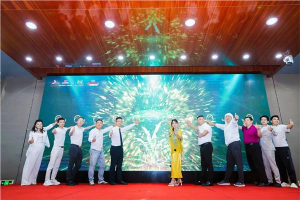 11.jpg.JPG “羽希有约疗愈酒店发布会”暨“张羽希世界疗愈音乐会”全球隆重启动