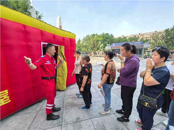 图片5.JPG 中华慈善日,久久做好事——北京通州万达广场系列公益活动温暖举行