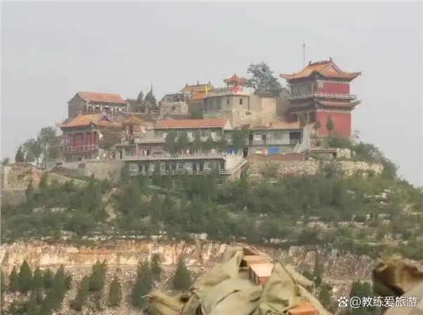 3.JPG 安阳林州白云山有着号称林州版的小布达拉宫,这里值得一游吗