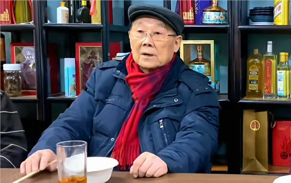 _IBK_4.png 健康中国工程:品鉴每餐魔方机器人炒菜