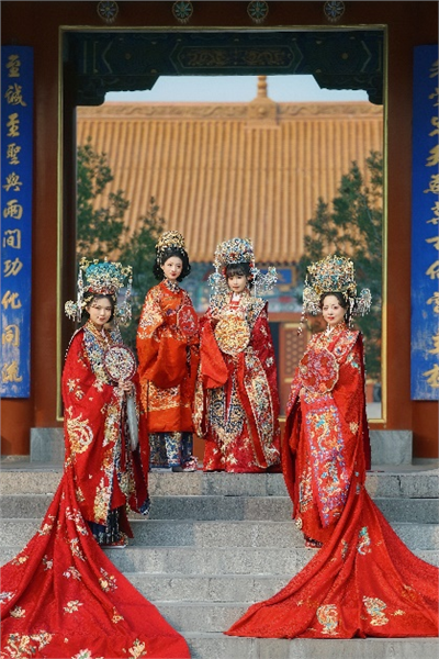 _IBK_图片6.png 古韵新生 ·华裳济南——12月30号 “汉玥阁”在大明湖畔与文庙前奏响汉服文化自信之音