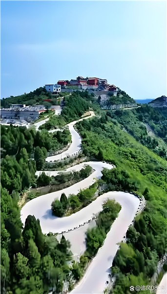 _IBK_2.jpg 安阳市政协副主席刘鸿民一行赴林州白云山调研古建筑与传统文化保护工作