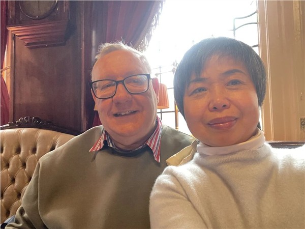 _IBK_2.jpg 都柏林历史的讲述者,“世界因爱而生”全球春晚的记录者——爱尔兰著名导游,特色旅游品牌创始人Dave Kavanagh