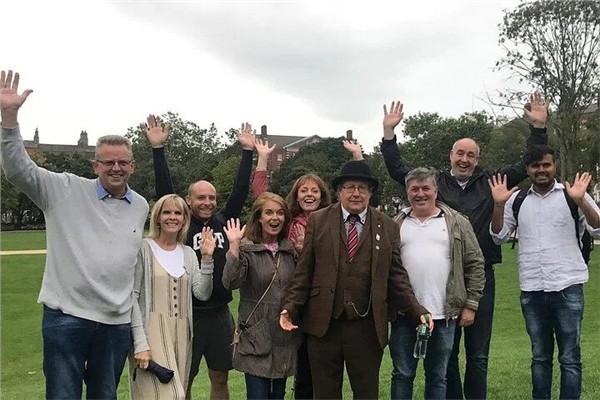 _IBK_7.jpg 都柏林历史的讲述者,“世界因爱而生”全球春晚的记录者——爱尔兰著名导游,特色旅游品牌创始人Dave Kavanagh