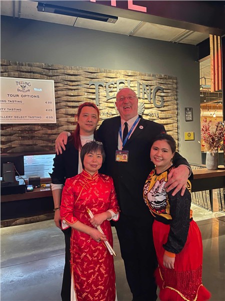 _IBK_24.jpg 中国国际新闻杂志社爱尔兰分社社长、IIAB爱尔兰分社社長、著名侨领陈秋梅的「全球春晚」传奇