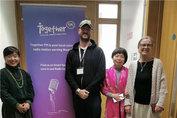 _IBK_4.jpg Together FM开创爱尔兰电台史上的中英双语先河|中国国际新闻杂志社爱尔兰分社社长陈秋梅接受访谈,我的心一半翡翠绿 一半中国红