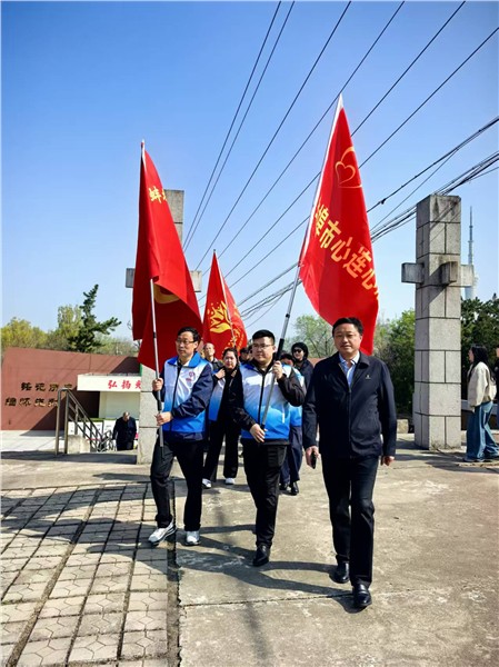 _IBK_2.jpg 缅怀先烈祭英魂 薪火相传践初心——蚌埠市心连心志愿者协会清明祭英烈