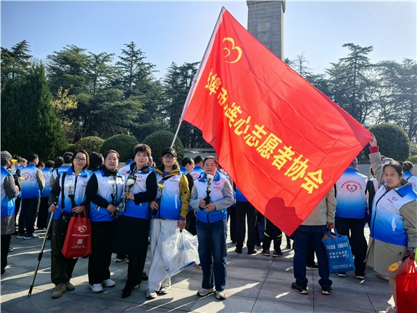 _IBK_7.jpg 缅怀先烈祭英魂 薪火相传践初心——蚌埠市心连心志愿者协会清明祭英烈