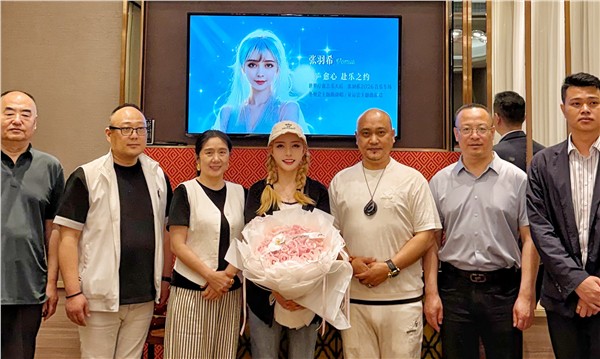 _IBK_6.jpg 爱国港星、中国国际新闻杂志社副社长张羽希荣膺香港文博会推广大使、全球最美空姐大赛推广大使、评审团主席