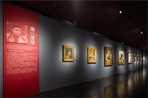 _IBK_4.jpg 中美协副主席庞茂琨国家大剧院现场写生创作