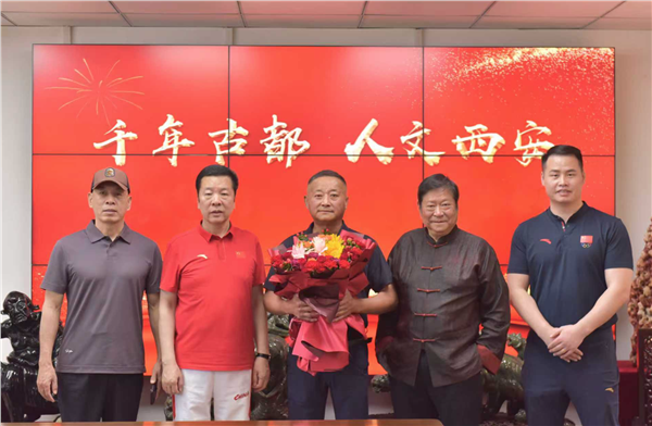 _IBK_1.png 中国国际新闻杂志社等媒体指导单位的“精忠报国杯”国际散打赛事专家领导齐聚古都西安共商发展大计