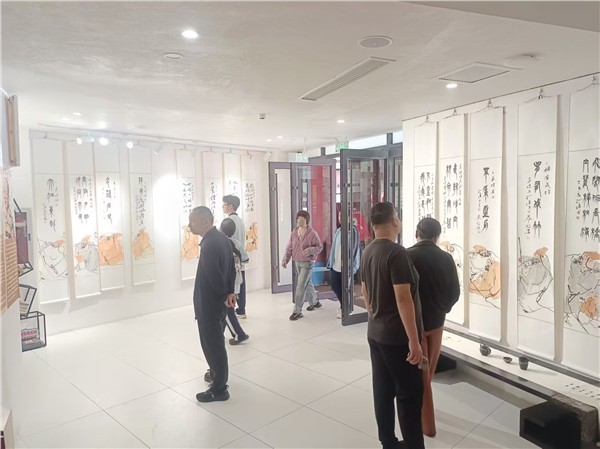 _IBK_11.jpg “精忠报国”之国家级书画艺术家王林、孙伟写意苏东坡主题书画全国巡展之弘扬林州“红旗渠精神”王孙组合画展在林州市石板岩的林虑山美术馆隆重开幕