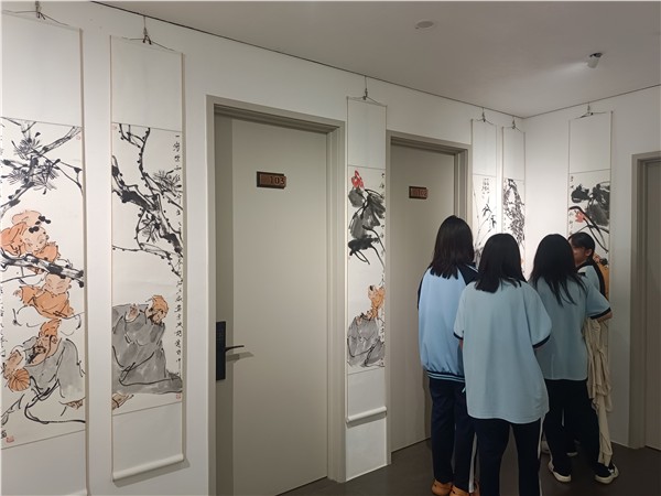_IBK_15.jpg “精忠报国”之国家级书画艺术家王林、孙伟写意苏东坡主题书画全国巡展之弘扬林州“红旗渠精神”王孙组合画展在林州市石板岩的林虑山美术馆隆重开幕