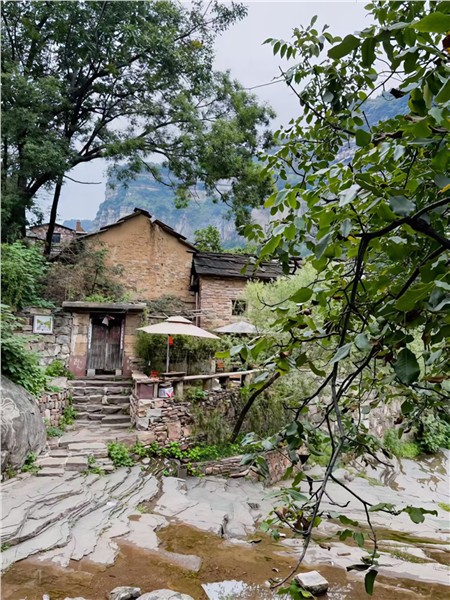 _IBK_5.jpg 太行山林州高家台画家村写生基地与中国国际教育学院集团联合打造国际教育艺术研学景区