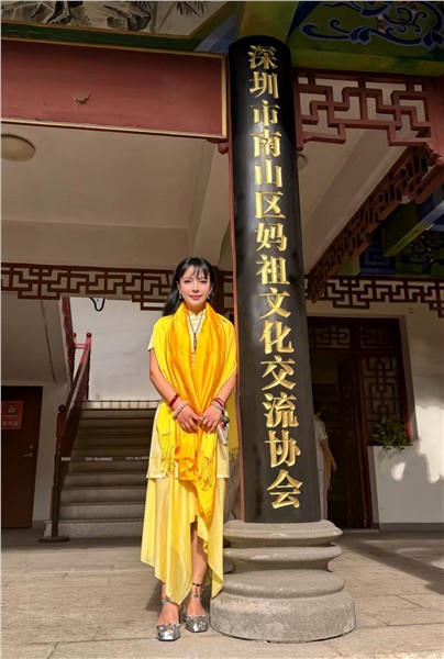 _IBK_1.jpg 香港爱国歌手、妈祖文化推广大使、中国国际新闻杂志社副社长张羽希出席妈祖祭祀祈福大典