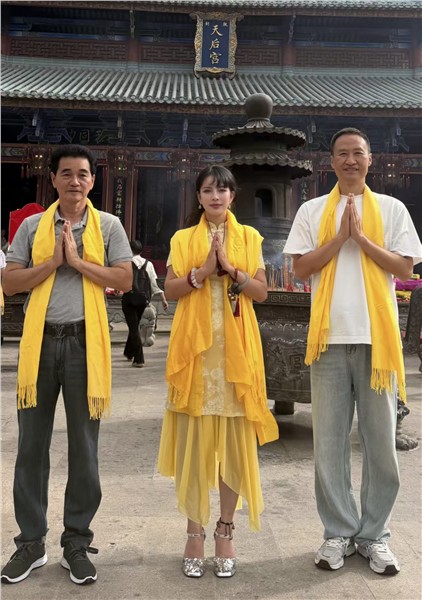 _IBK_微信图片_2026-10-21_112400_471.jpg 香港爱国歌手、妈祖文化推广大使、中国国际新闻杂志社副社长张羽希出席妈祖祭祀祈福大典