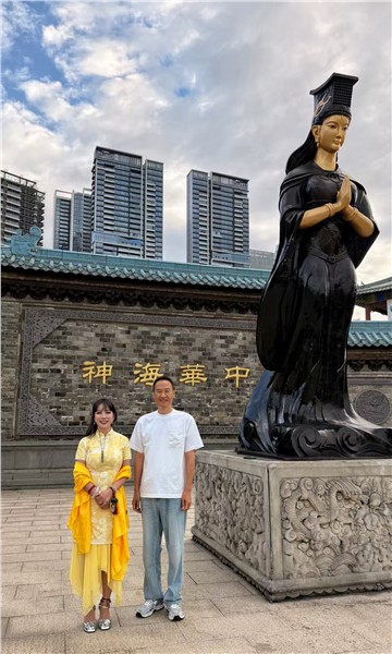 _IBK_5.jpg 香港爱国歌手、妈祖文化推广大使、中国国际新闻杂志社副社长张羽希出席妈祖祭祀祈福大典