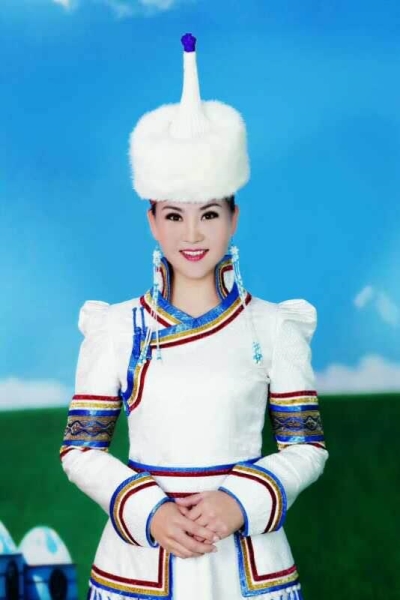 中国国际新闻:“情歌公主”格格推出《禁毒之歌