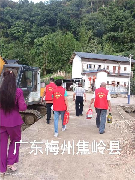 _IBK_9.JPG 精忠报国,公益慈善,大爱无疆——王桂香的价值人生